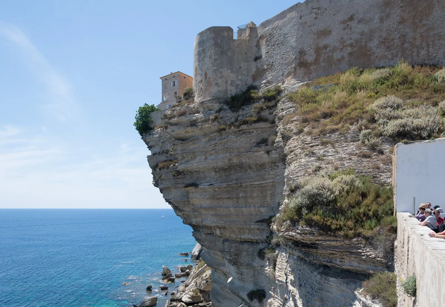 La haute ville de Bonifacio, perchée sur ses falaises de calcaire