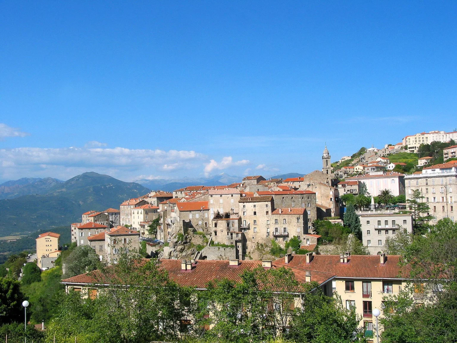 Sartène, ville de granit perchée sur sa colline