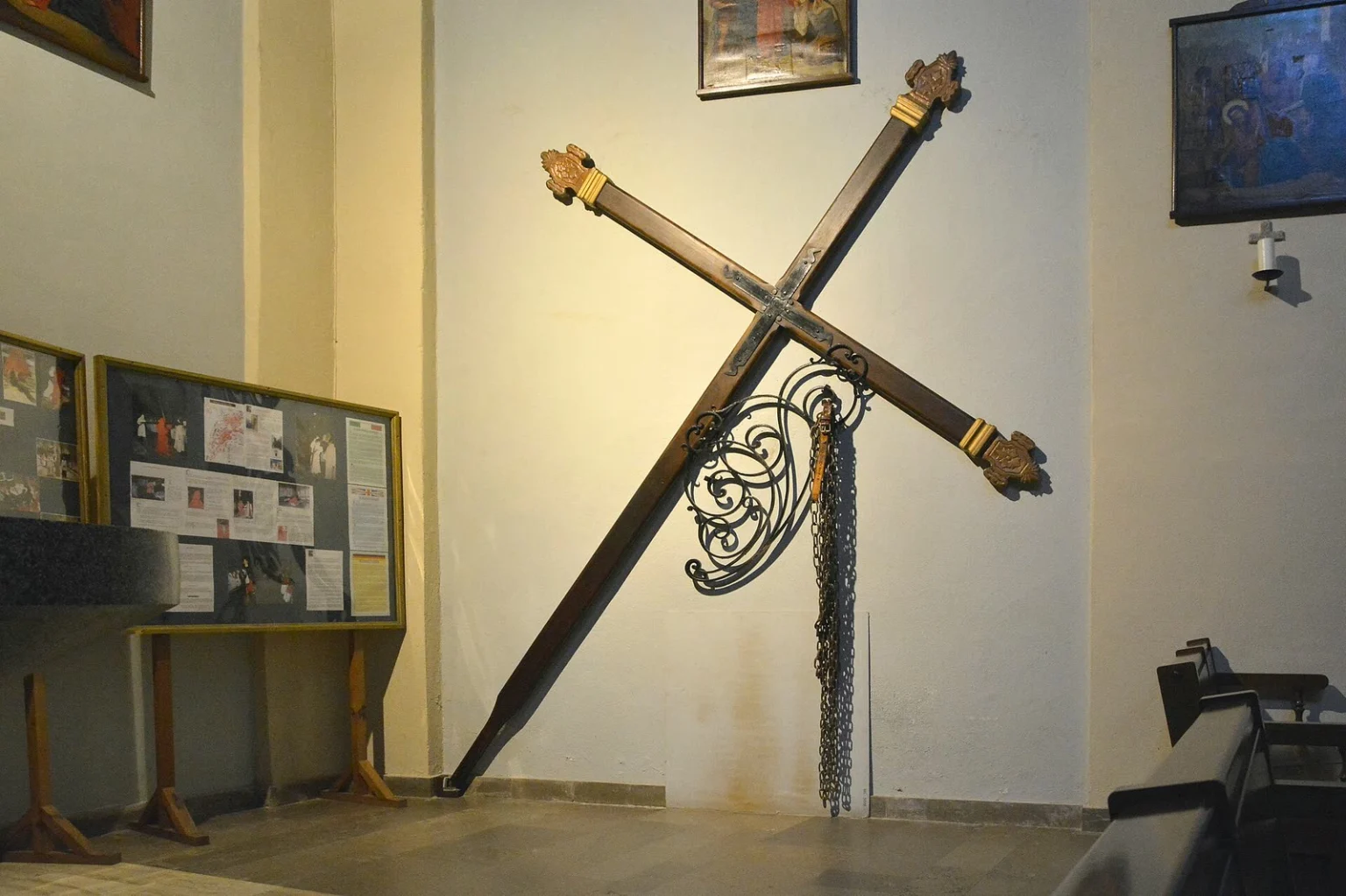 La croix du Catenacciu, dans l’église Santa Maria de Sartène
