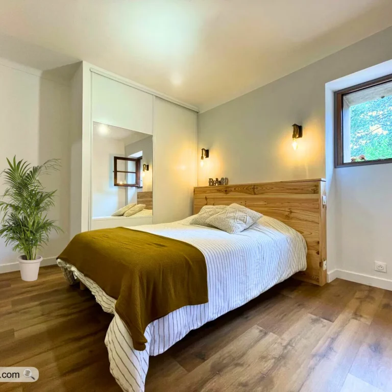 Chambre lumineuse avec lit double 140 × 200